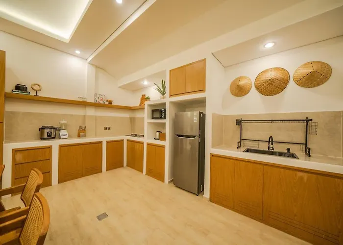 3br W- Pool & Sun Loungers * سمينياك
