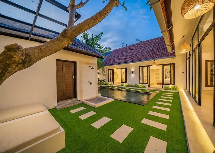 3br W- Pool & Sun Loungers