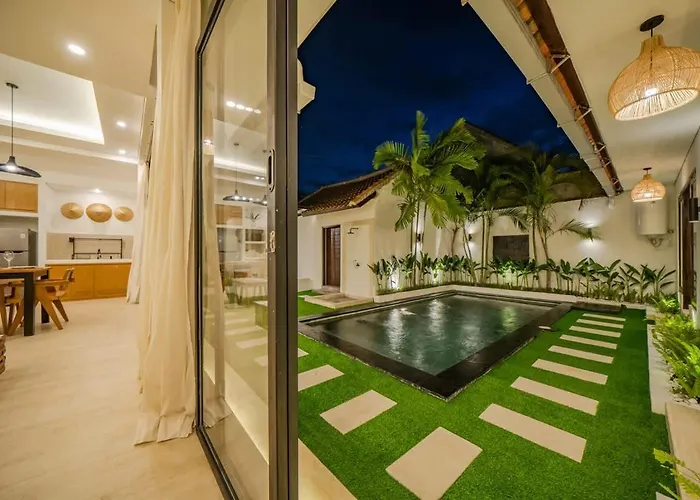 3br W- Pool & Sun Loungers فيلة *