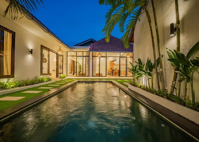 فيلة 3br W- Pool & Sun Loungers سمينياك
