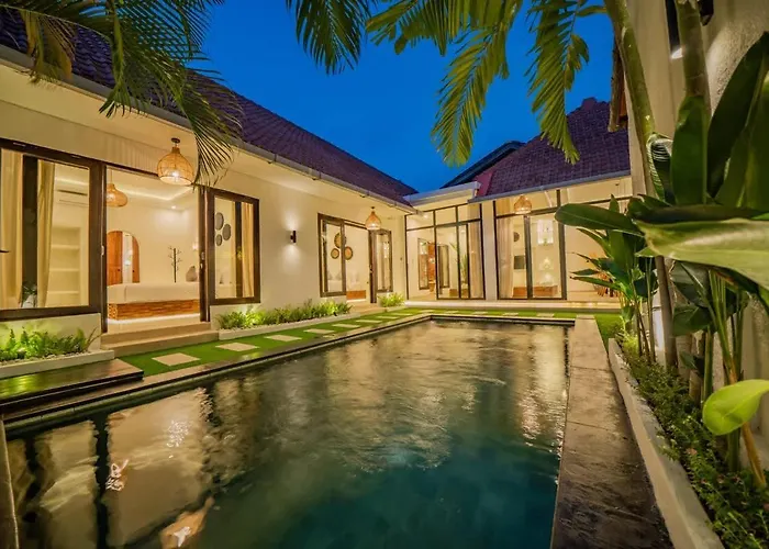 فيلة 3br W- Pool & Sun Loungers سمينياك