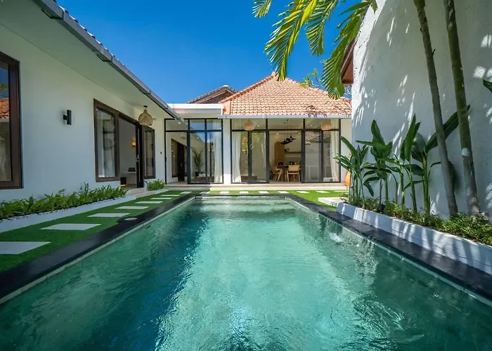 3br W- Pool & Sun Loungers سمينياك