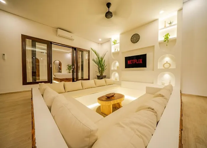 فيلة 3br W- Pool & Sun Loungers سمينياك