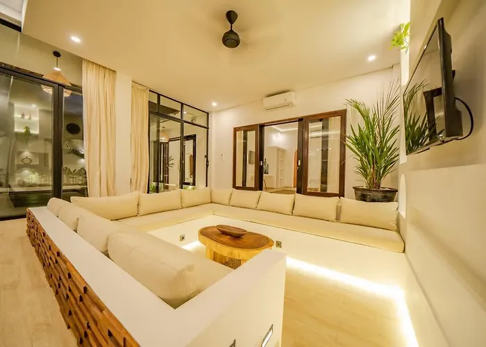 3br W- Pool & Sun Loungers * سمينياك