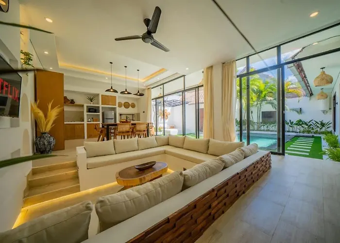 فيلة 3br W- Pool & Sun Loungers *