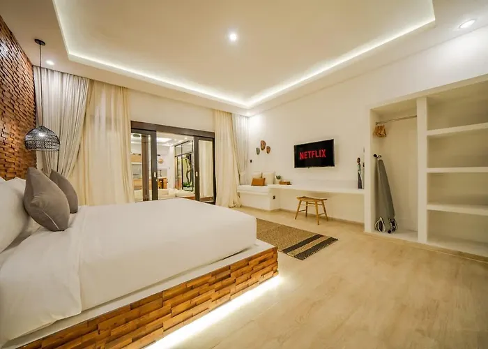 3br W- Pool & Sun Loungers فيلة سمينياك