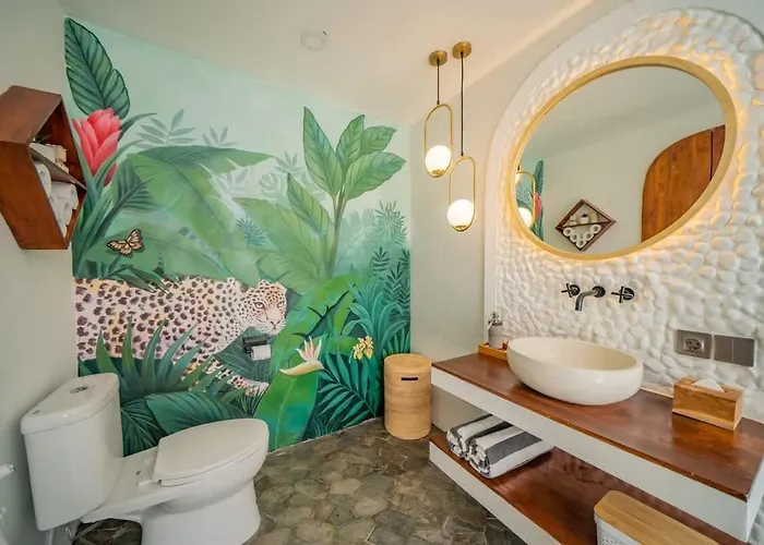 فيلة 3br W- Pool & Sun Loungers سمينياك
